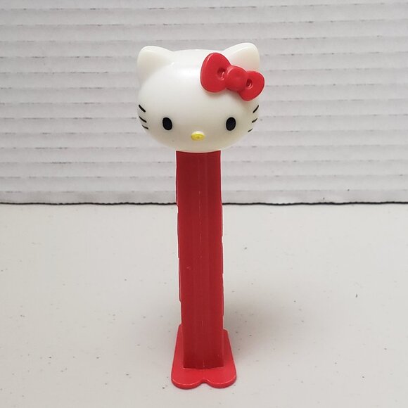 Hello Kitty Pez Dispenser - Picture 2 of 8